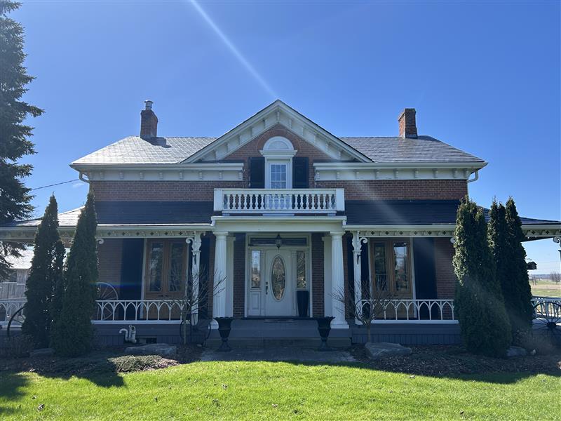 Image of heritage house in Bradford West Gwillimbury